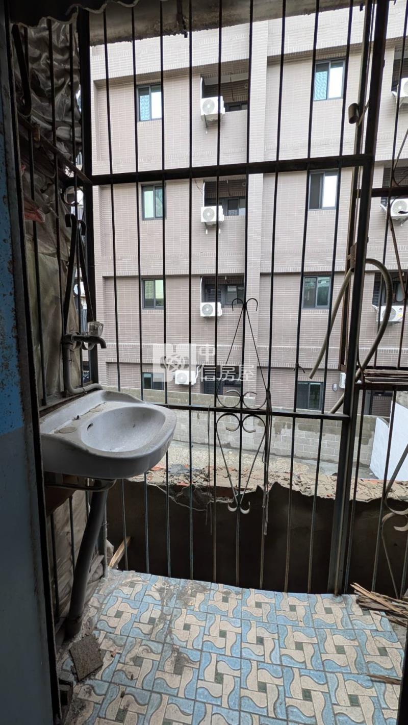 崇德商圈低總買地送屋透天厝房屋室內格局與周邊環境