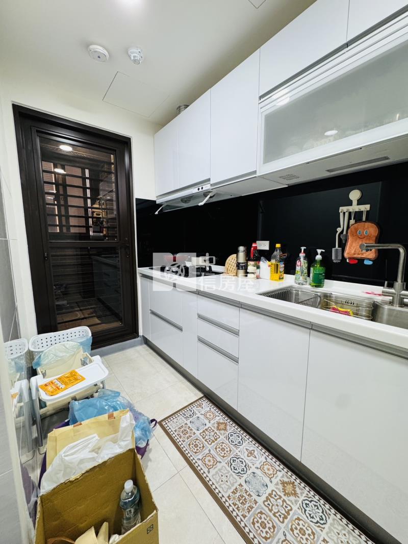 近新坡2房2衛+車位|立冠敦皇房屋室內格局與周邊環境