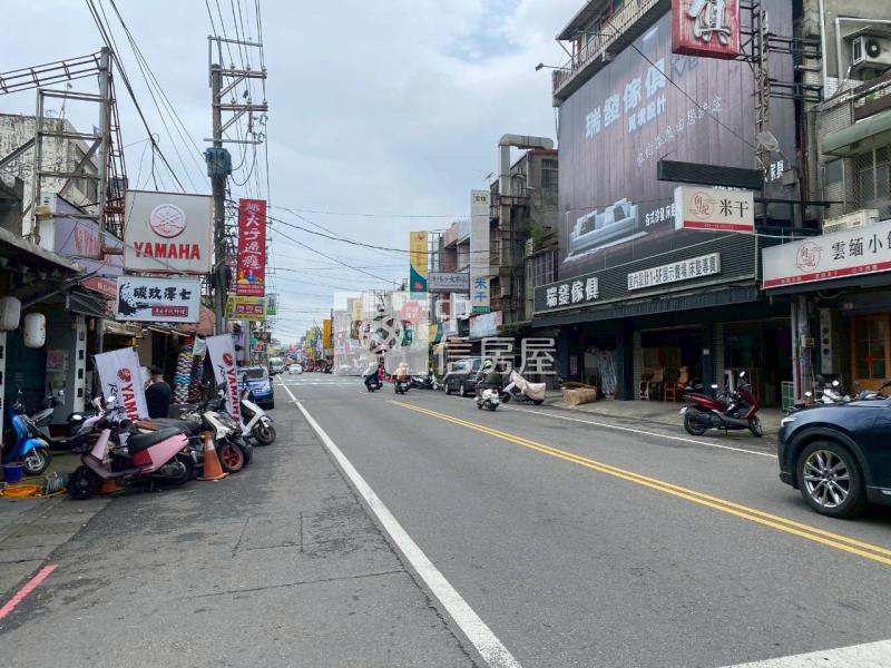 忠貞市場一樓公寓房屋室內格局與周邊環境