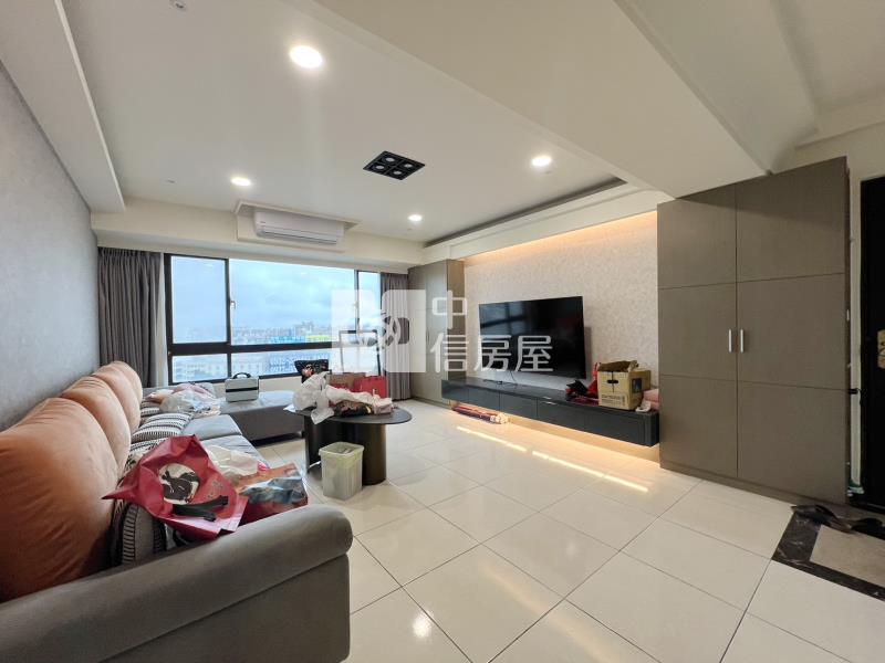 美麗歐洲高景觀三房車房屋室內格局與周邊環境