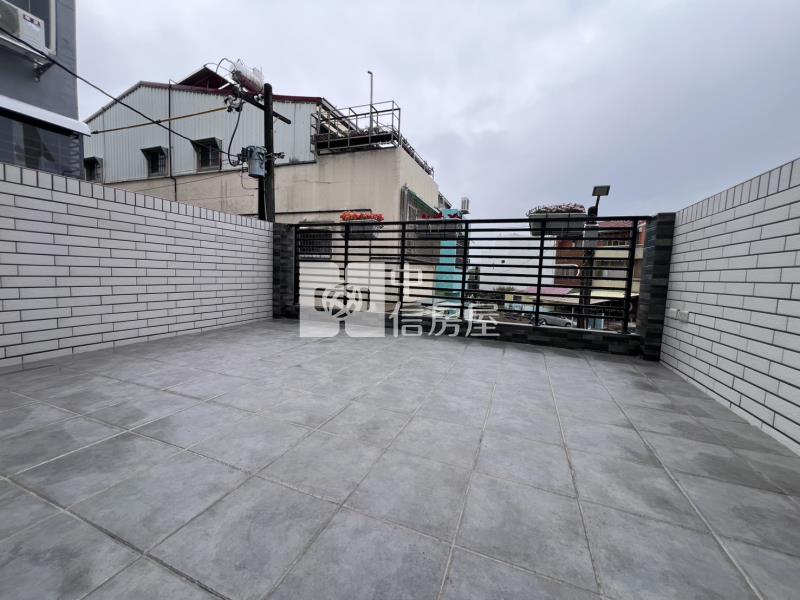 近文化中心整新車庫透天房屋室內格局與周邊環境