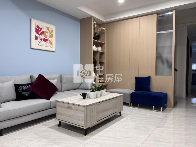 近文化中心整新車庫透天房屋室內格局與周邊環境