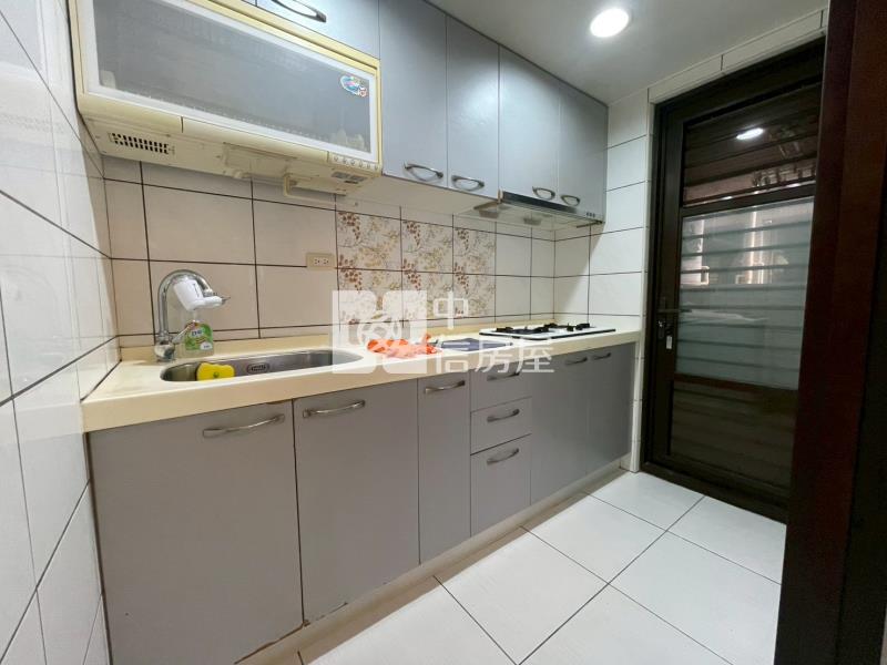 鼎藏晶華二期精美兩房房屋室內格局與周邊環境