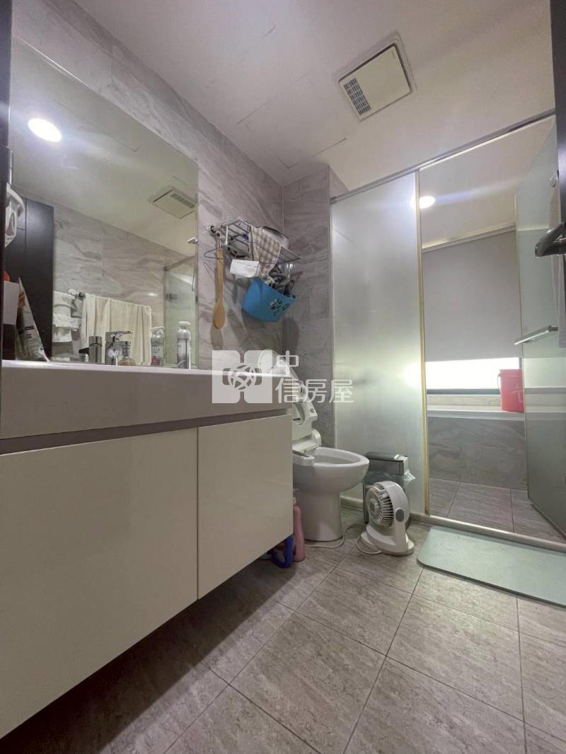 勝美新橫濱-輕屋齡二房含平面車位房屋室內格局與周邊環境