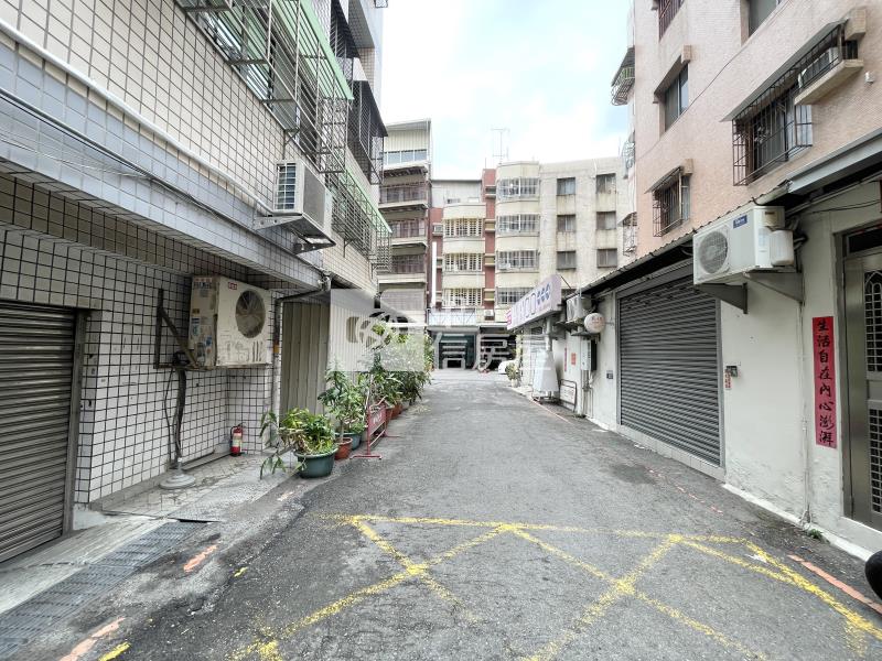 金龍街三房美寓(專任)房屋室內格局與周邊環境