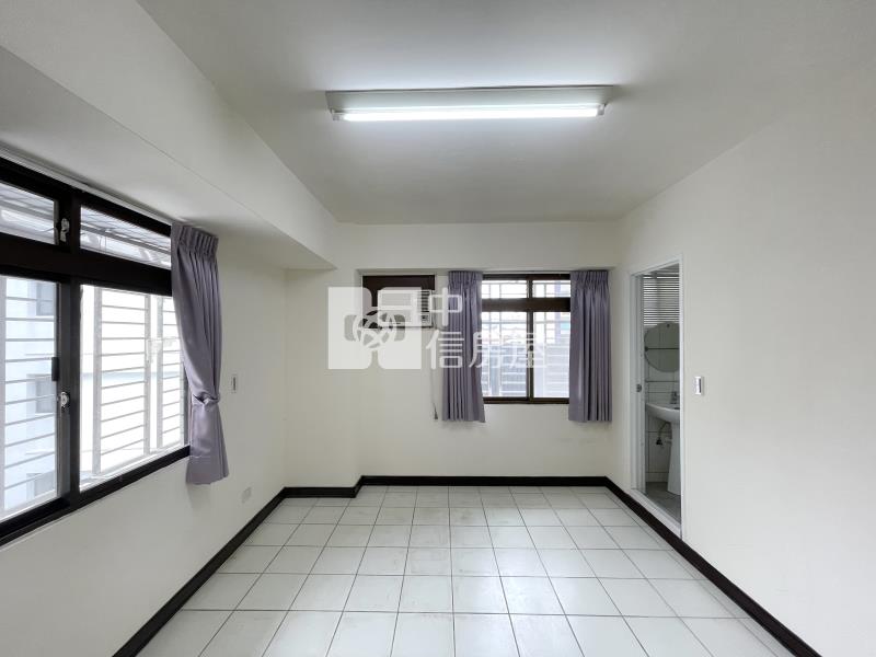 金龍街三房美寓(專任)房屋室內格局與周邊環境