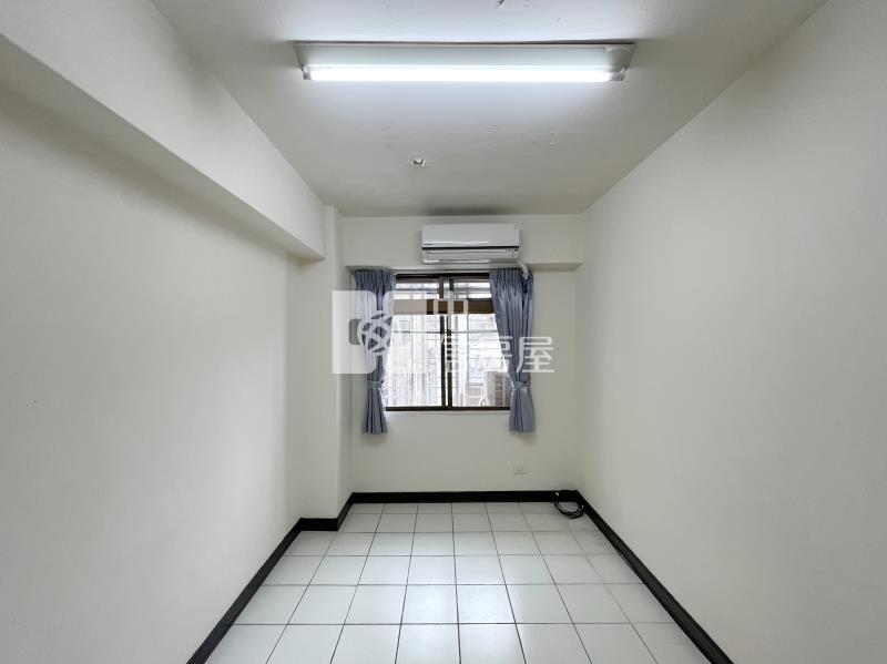 金龍街三房美寓(專任)房屋室內格局與周邊環境