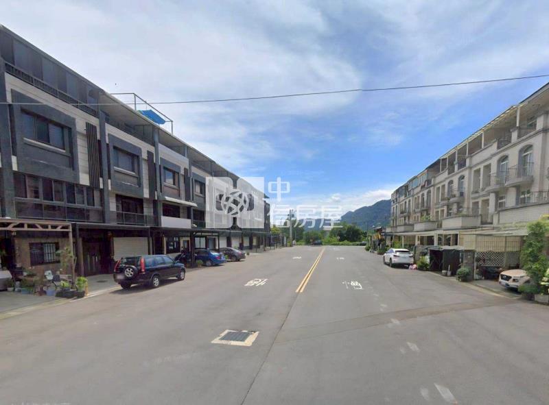 龍潭石門【紅橋】20米路旁庭院透天別墅房屋室內格局與周邊環境