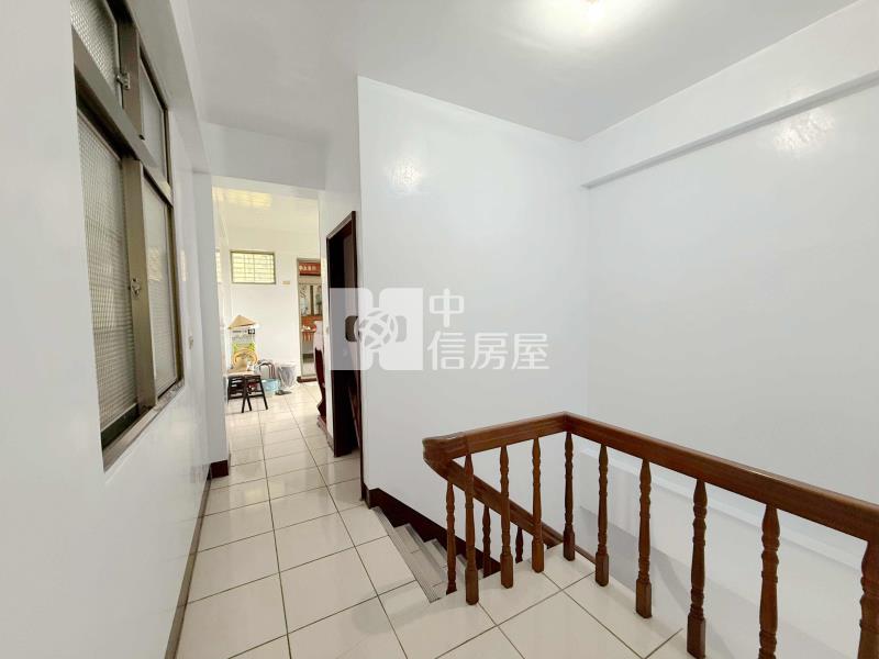 羅東轉運站一棟商業區店住房屋室內格局與周邊環境