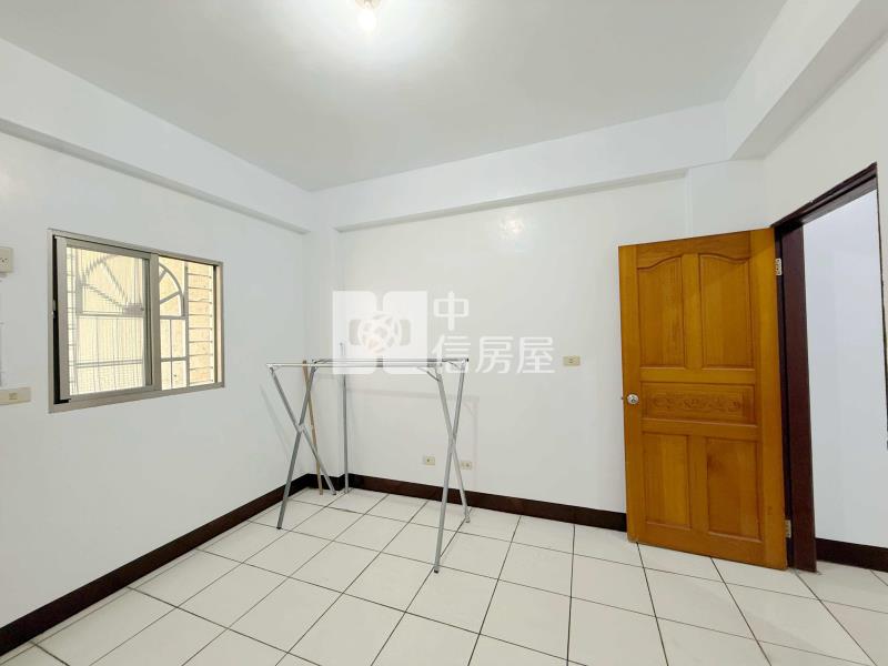 羅東轉運站一棟商業區店住房屋室內格局與周邊環境