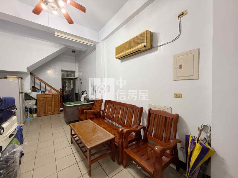 羅東轉運站一棟商業區店住房屋室內格局與周邊環境