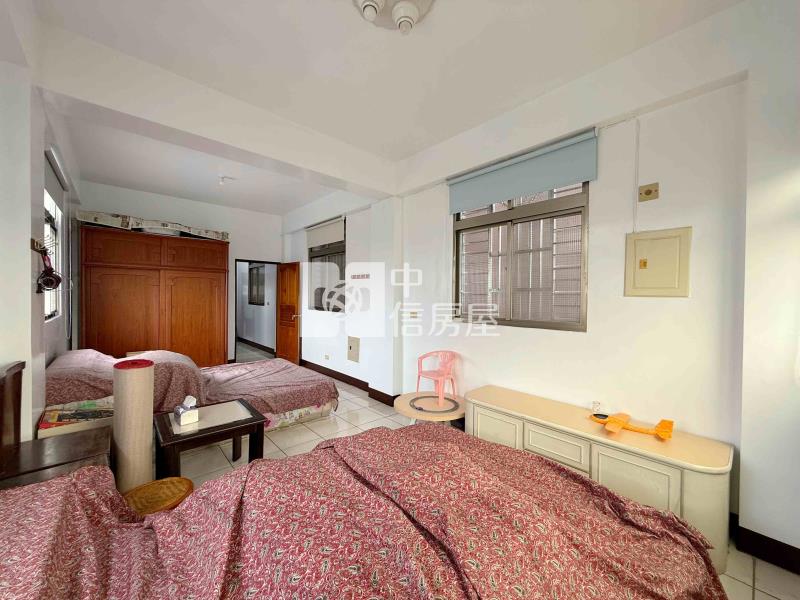 羅東轉運站一棟商業區店住房屋室內格局與周邊環境