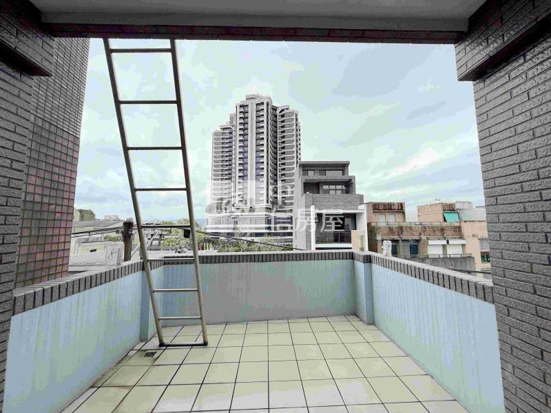 羅東轉運站一棟商業區店住房屋室內格局與周邊環境