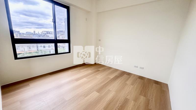 明亮全新2房平車美居房屋室內格局與周邊環境