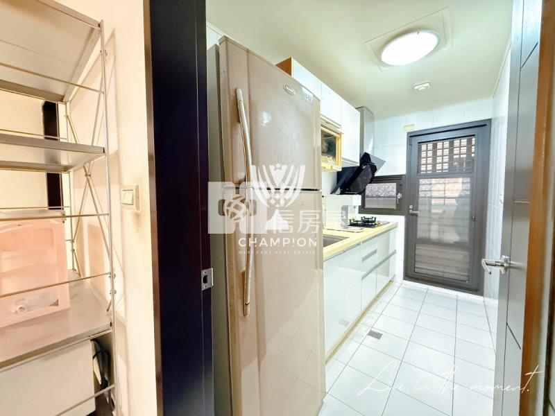 【冠軍】獨家前區双併華廈三房車房屋室內格局與周邊環境