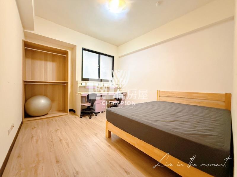 【冠軍】獨家前區双併華廈三房車房屋室內格局與周邊環境