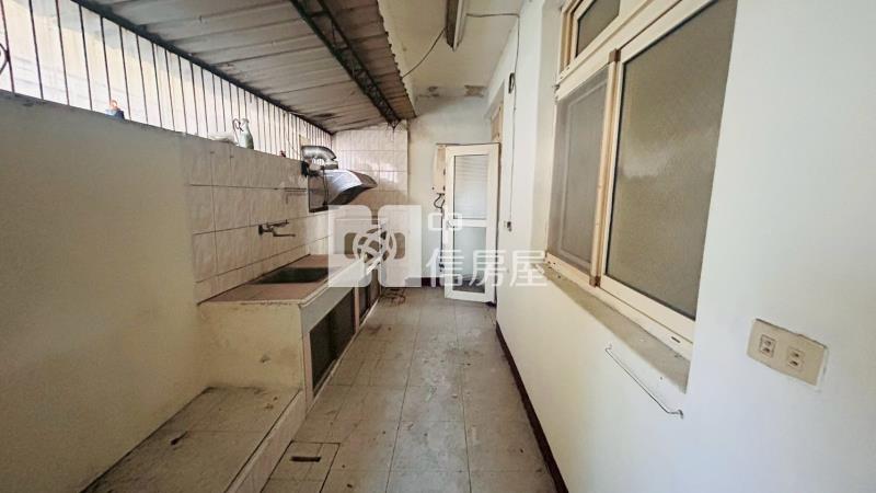 D1-35市區近市場公寓房屋室內格局與周邊環境