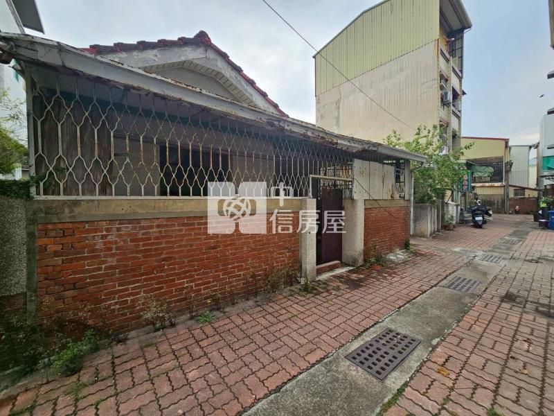 安平古堡旁大地坪角窗平房房屋室內格局與周邊環境