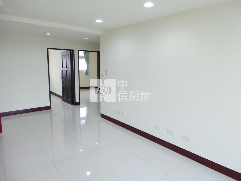 忠福商圈電梯三房車買六樓送七樓兩間套房房屋室內格局與周邊環境