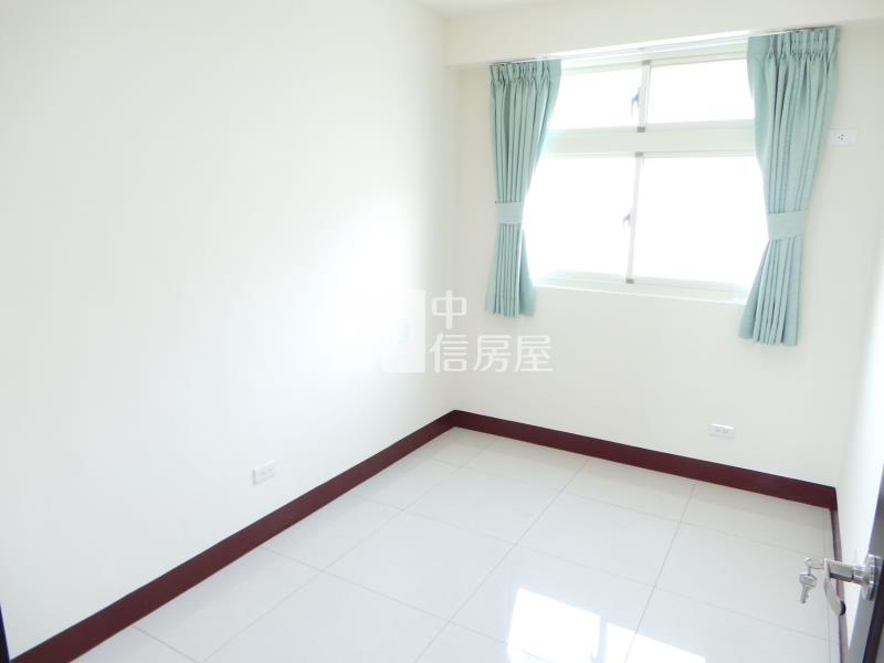 忠福商圈電梯三房車買六樓送七樓兩間套房房屋室內格局與周邊環境