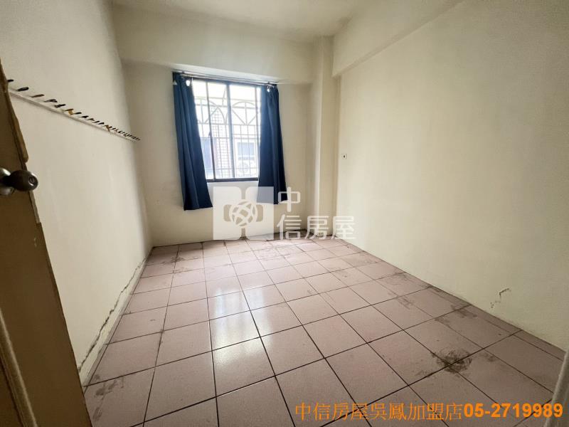 民雄工業區旁電梯四房房屋室內格局與周邊環境