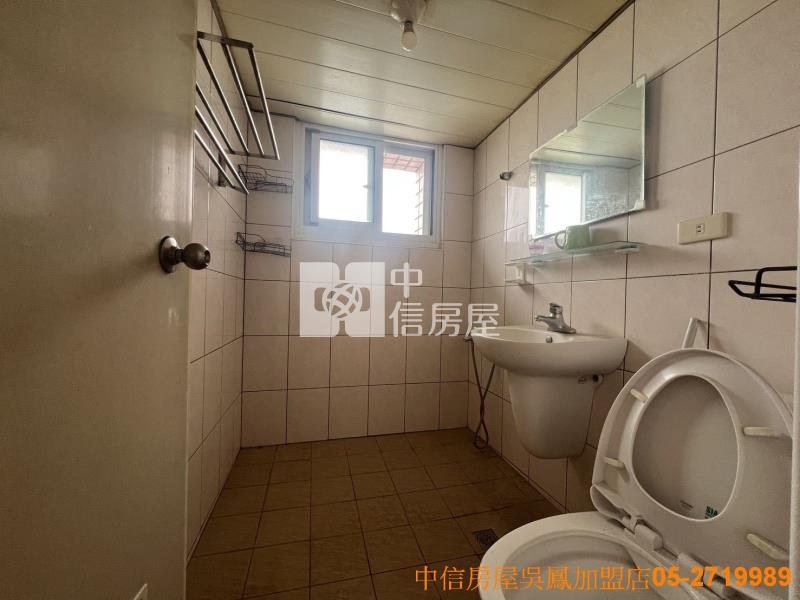 民雄工業區旁電梯四房房屋室內格局與周邊環境