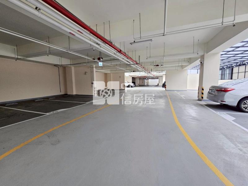 善化樂樂南科次頂樓景觀2房平車房屋室內格局與周邊環境