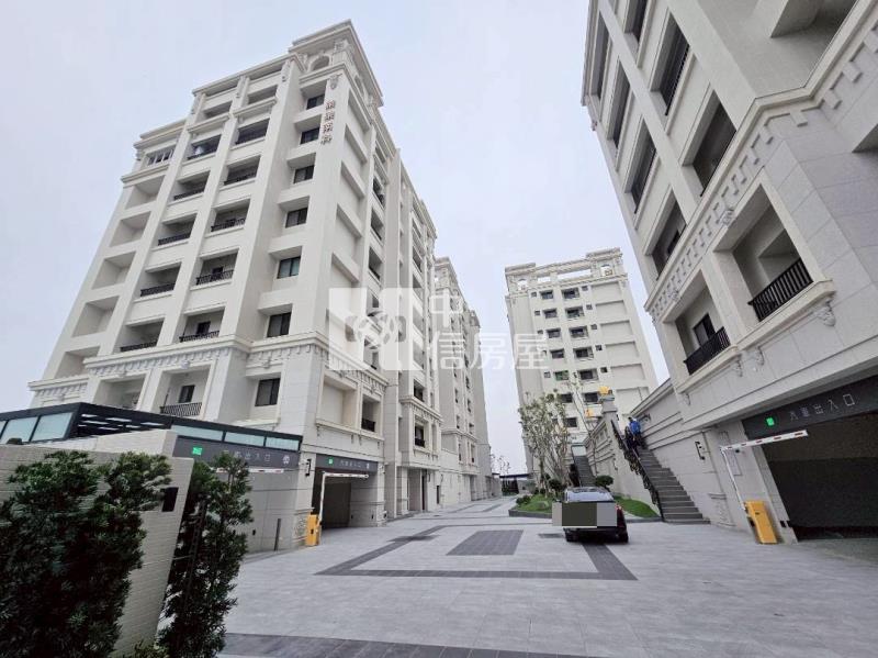 善化樂樂南科次頂樓景觀2房平車房屋室內格局與周邊環境