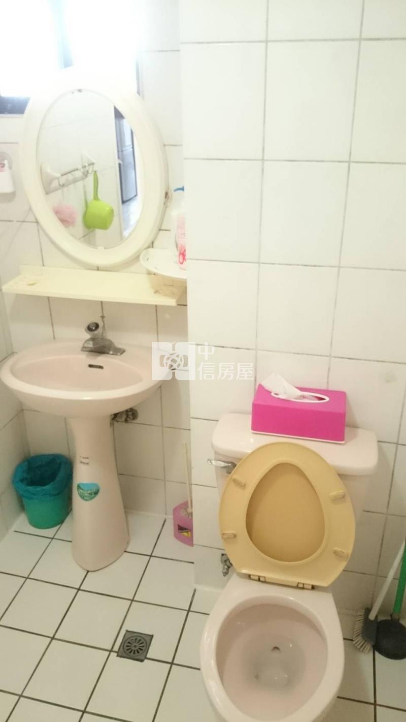 中壢後站前後陽台大套房房屋室內格局與周邊環境