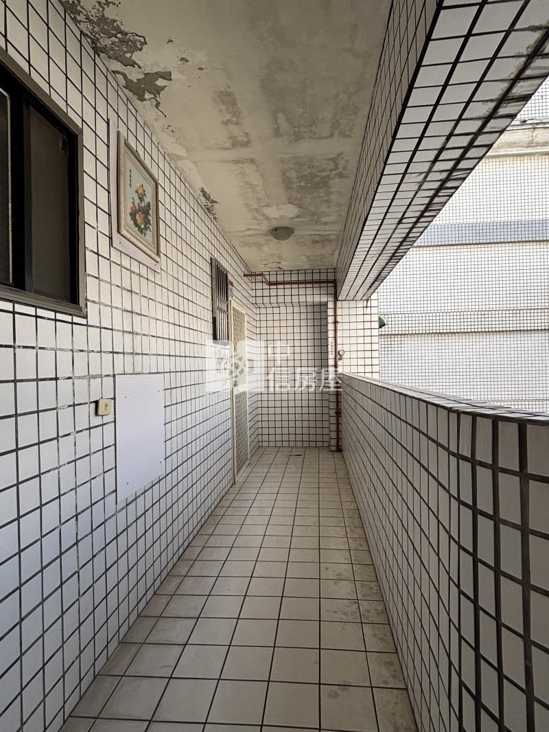 中壢後站前後陽台大套房房屋室內格局與周邊環境