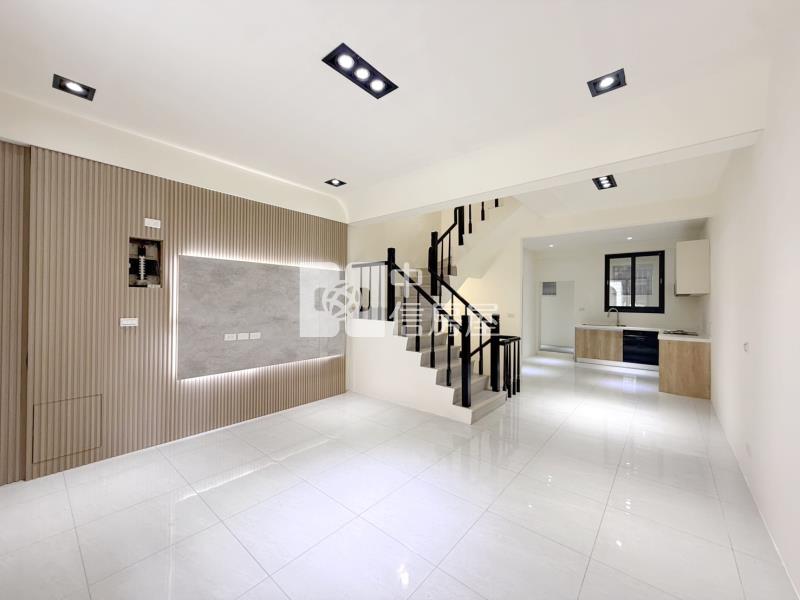 龍潭國中整新五房透天雙車