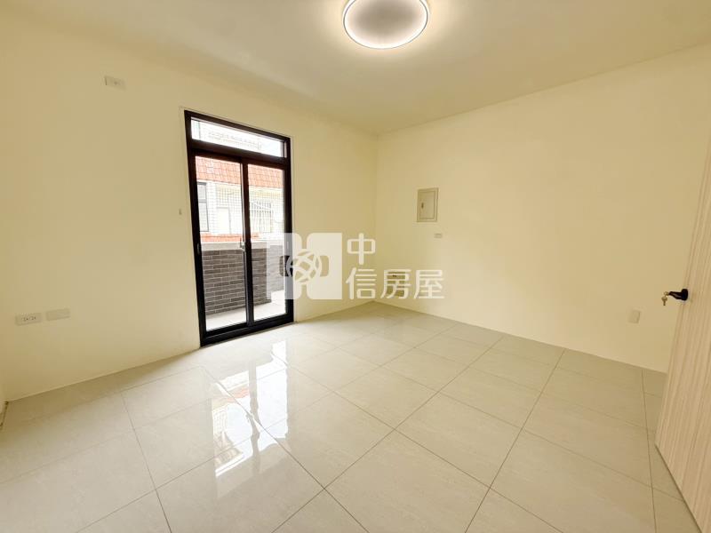 龍潭國中整新五房透天雙車房屋室內格局與周邊環境