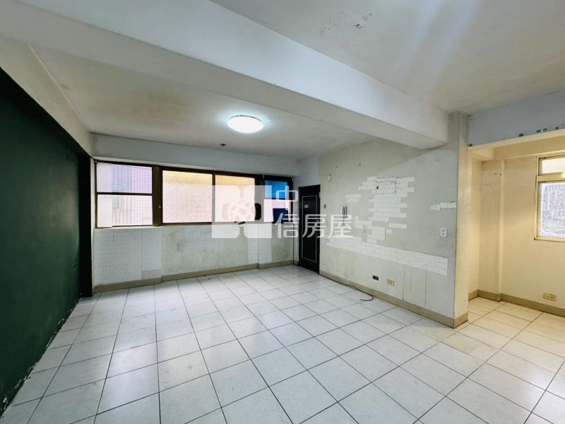 ▲女中旁實惠平地三樓房屋室內格局與周邊環境