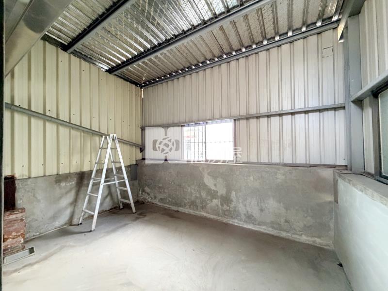 員林大同國中前院車庫別墅房屋室內格局與周邊環境