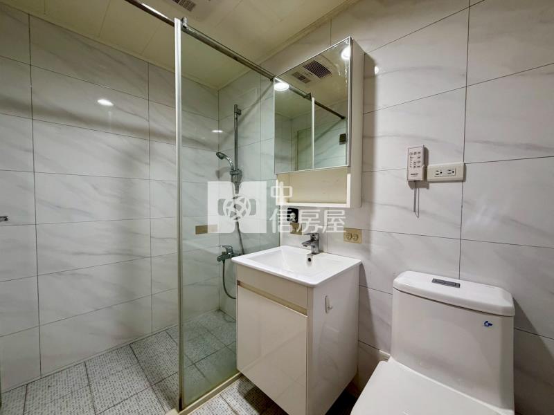 烏日首府大三房機能絕佳房屋室內格局與周邊環境