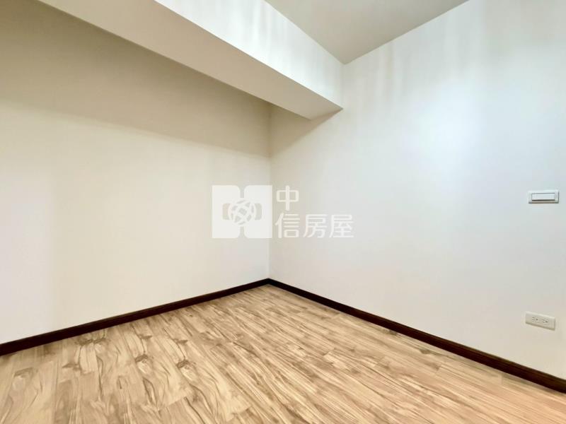 烏日首府大三房機能絕佳房屋室內格局與周邊環境