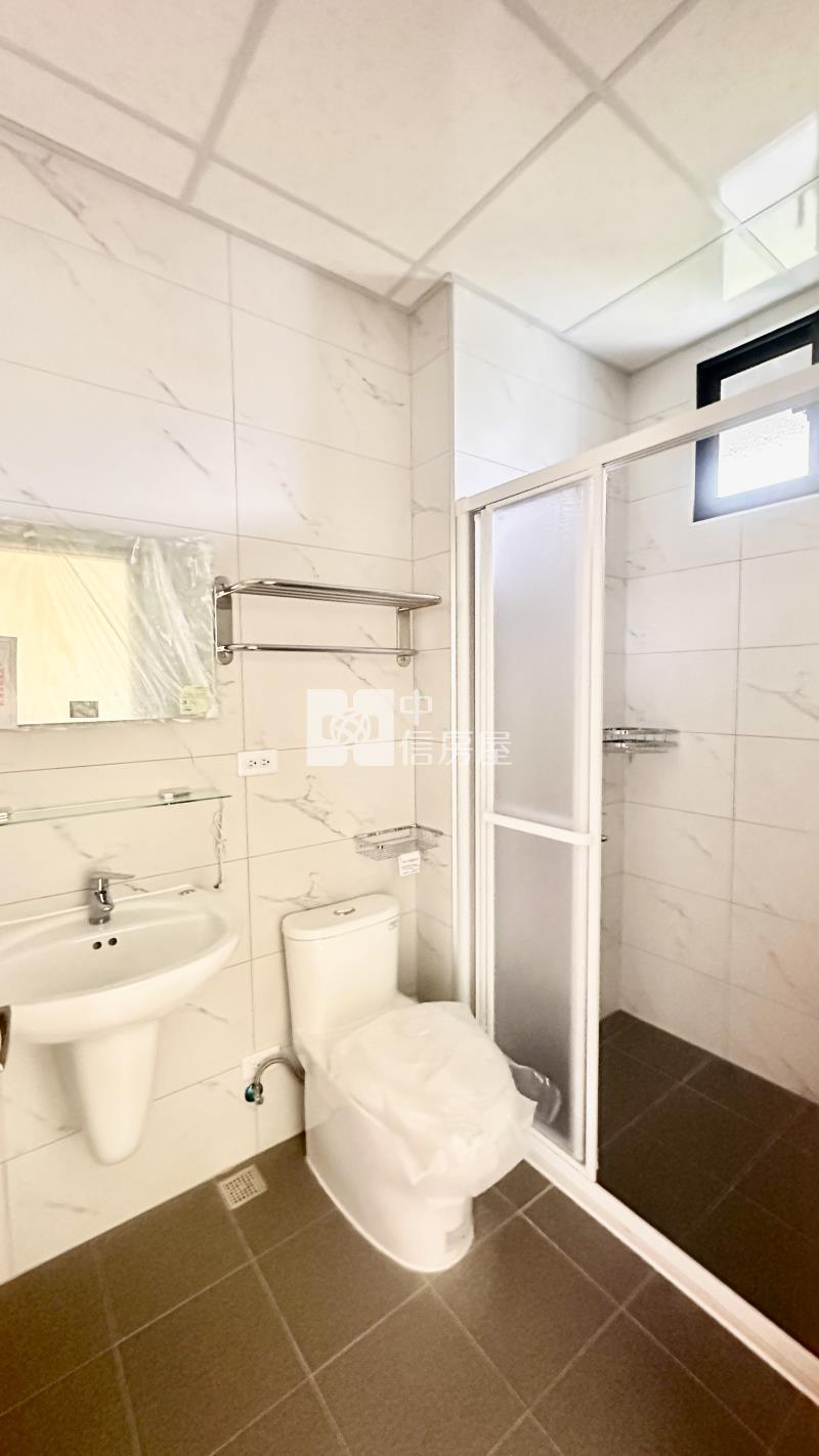 竹南全新2房2衛平車美居房屋室內格局與周邊環境