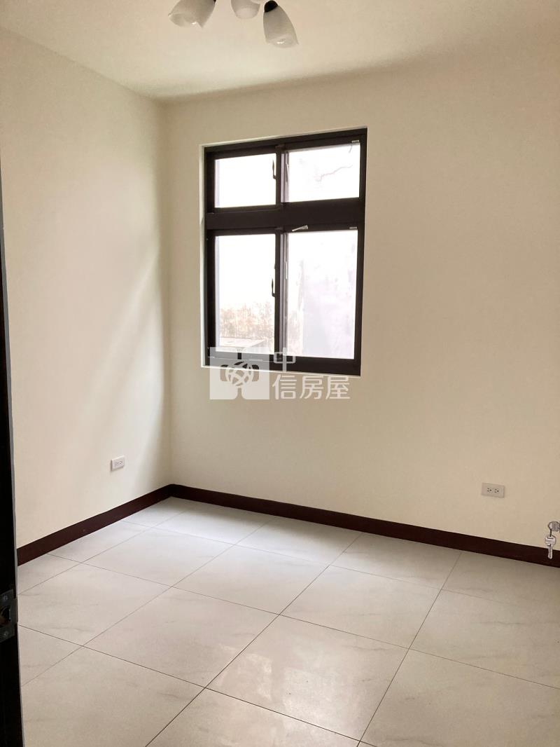 龍泉一街透天房屋室內格局與周邊環境