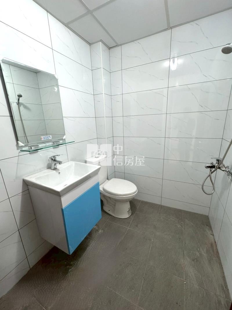 麻豆稀有釋出就這一間整新3套房透天房屋室內格局與周邊環境