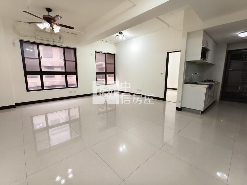 南勢重劃區室內大2+1房車房屋室內格局與周邊環境