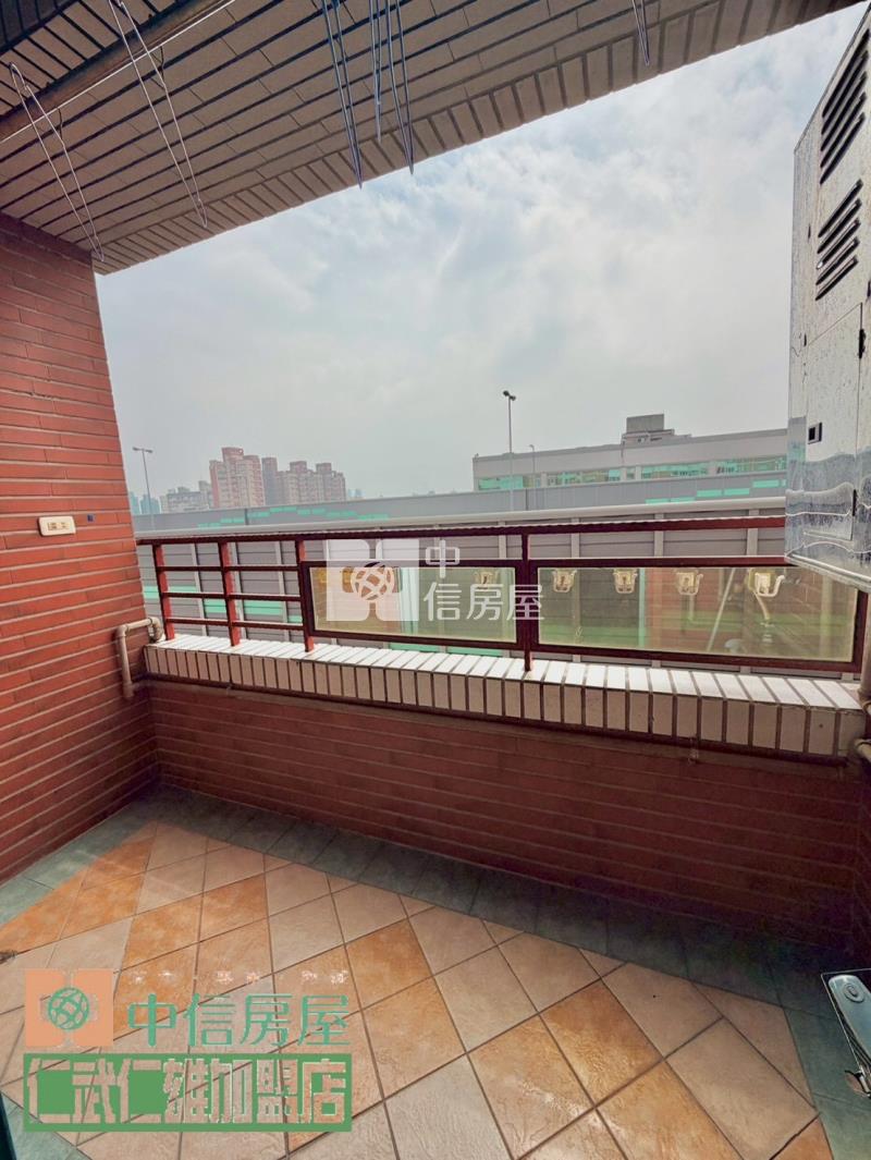 榮總商圈四房含車位房屋室內格局與周邊環境