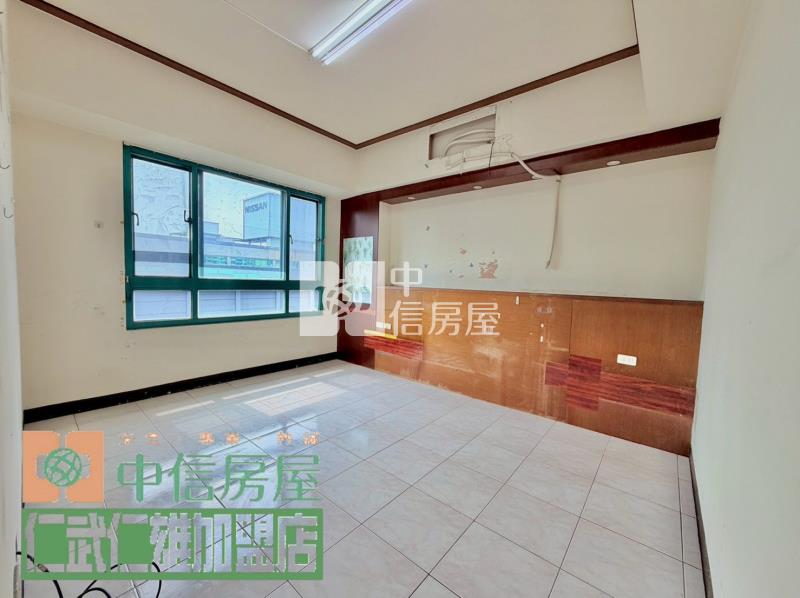 榮總商圈四房含車位房屋室內格局與周邊環境