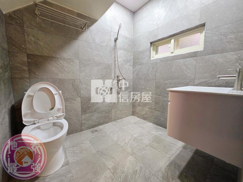 平鎮家樂福低總價美透天房屋室內格局與周邊環境