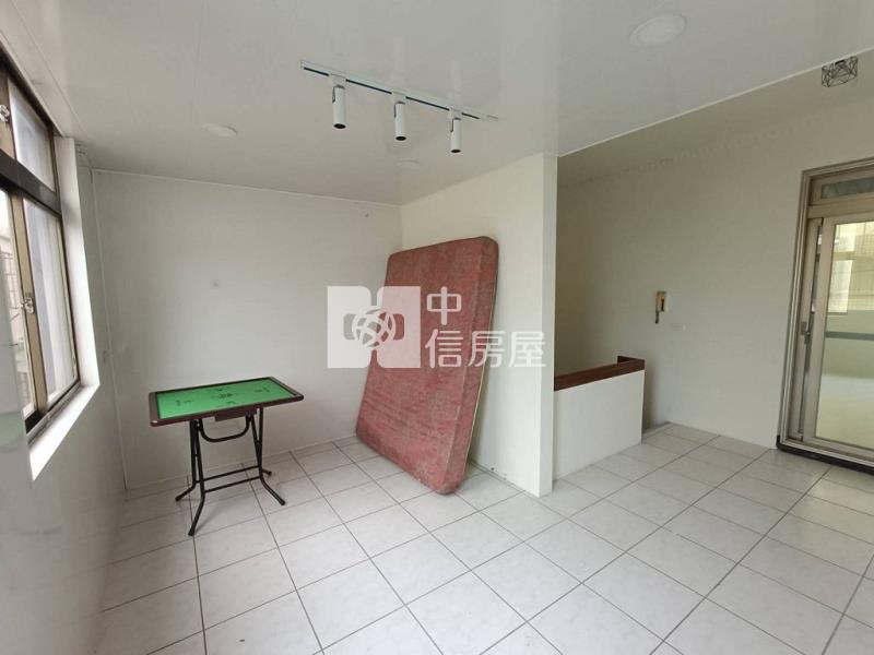 青埔旁邊間美透天(中信卓越團隊)房屋室內格局與周邊環境