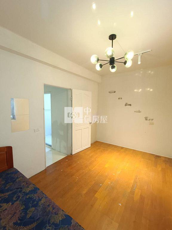 青埔旁邊間美透天(中信卓越團隊)房屋室內格局與周邊環境