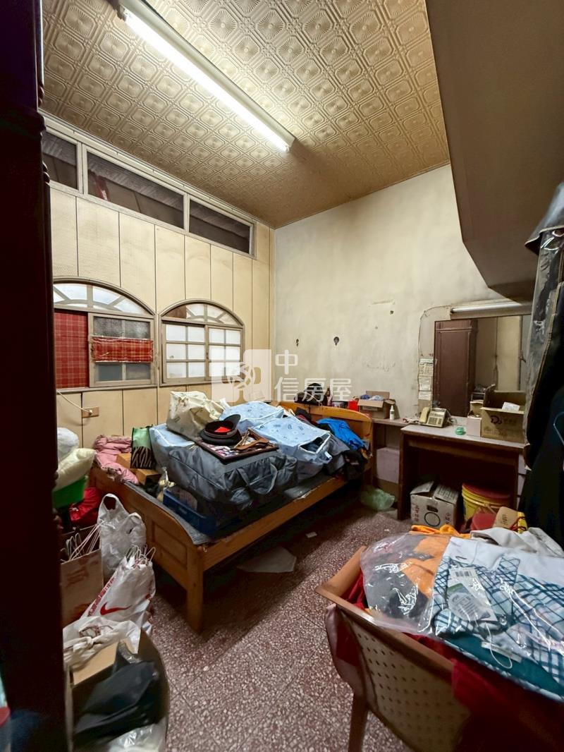 體育園區透店房屋室內格局與周邊環境