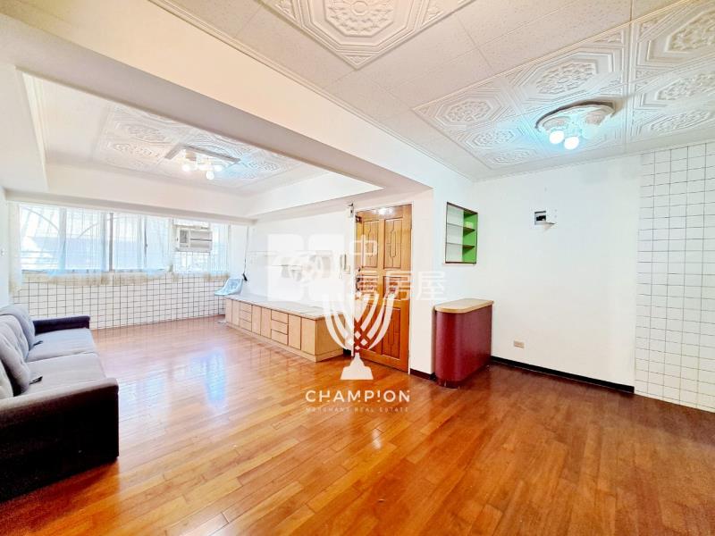 【冠軍】海科旁臨港寧靜美寓房屋室內格局與周邊環境