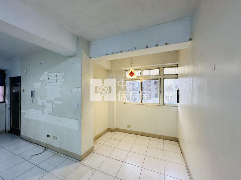 ▲女中旁實惠平地三樓房屋室內格局與周邊環境