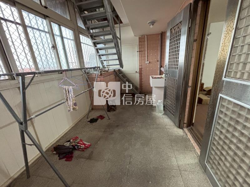 紅瓦厝大六房雙車美透天房屋室內格局與周邊環境