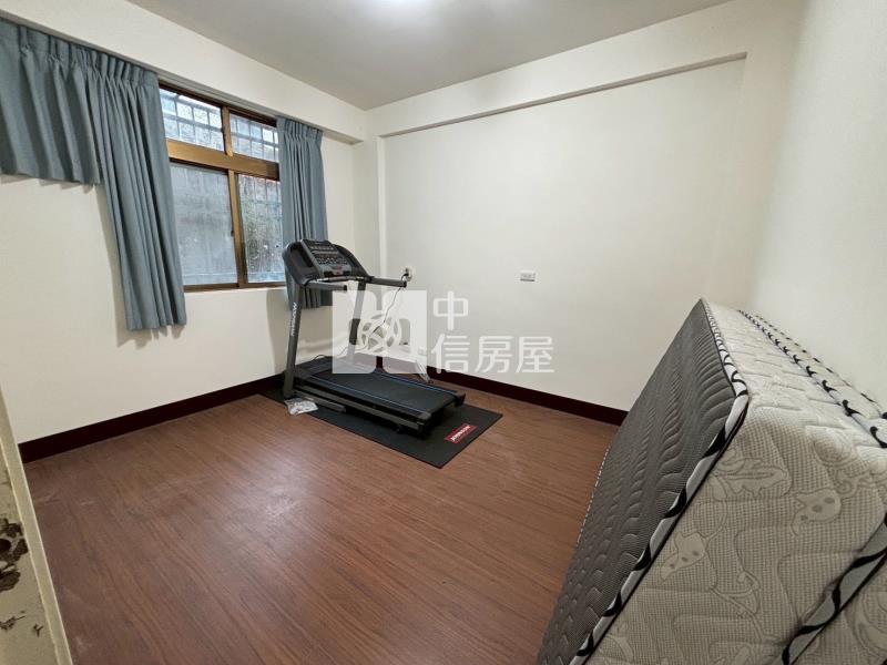 紅瓦厝大六房雙車美透天房屋室內格局與周邊環境